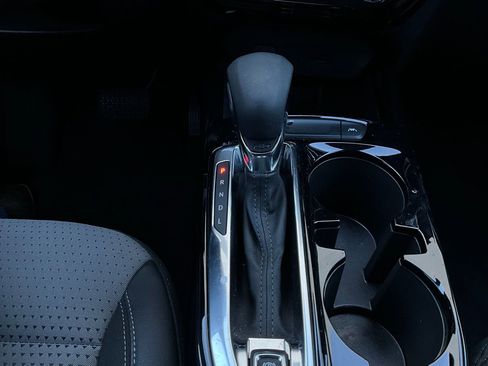 Used 2025 Chevrolet Trax LT image 21