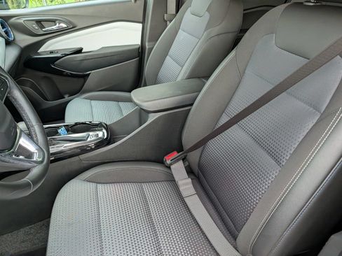 Used 2025 Chevrolet Trax LT w/ Driver Confidence Package FWD image 17