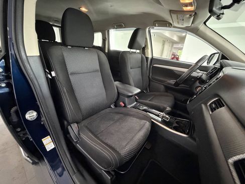 Used 2018 Mitsubishi Outlander SEL AWD/4WD image 12