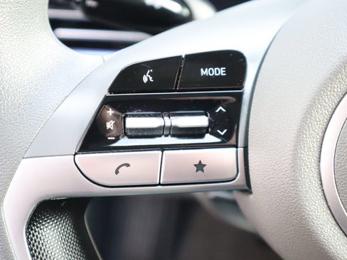 Used 2024 Hyundai Elantra SEL FWD image 33