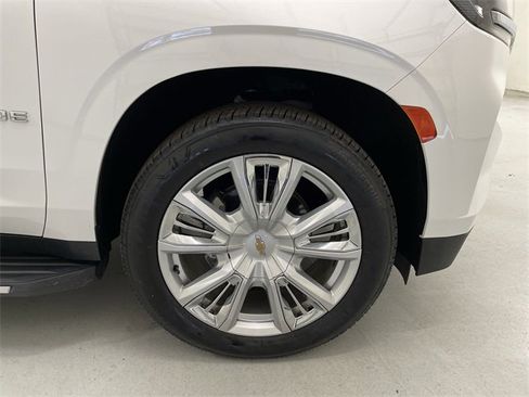 Used 2021 Chevrolet Tahoe High Country image 14