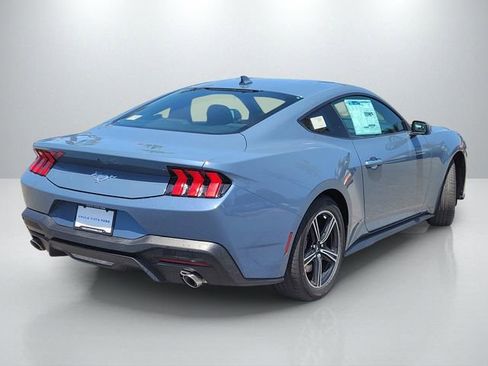 New 2025 Ford Mustang Coupe image 4