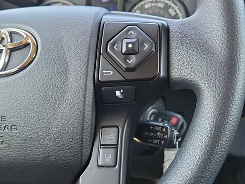 Used 2022 Toyota Tacoma SR AWD/4WD image 19