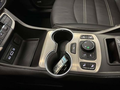 Used 2022 GMC Terrain Denali w/ LPO, 'HIT The Road' Package AWD/4WD image 27