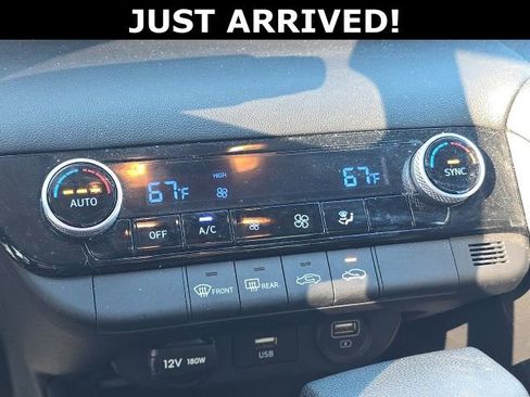 Used 2023 Hyundai Elantra SEL FWD image 14