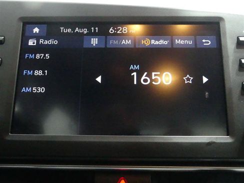 Used 2025 Hyundai Elantra Sport FWD image 42