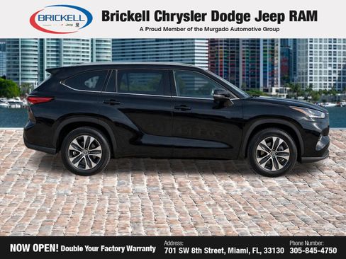 Used 2021 Toyota Highlander XLE FWD image 8