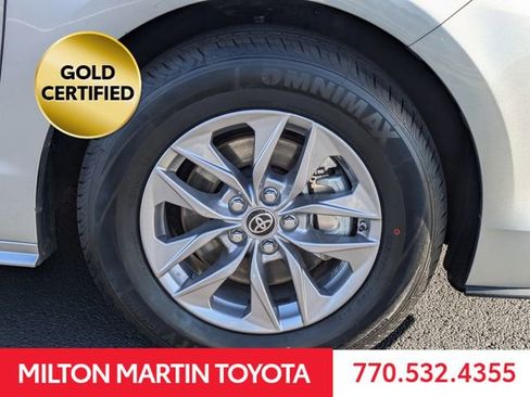 Certified 2024 Toyota Sienna XLE image 10