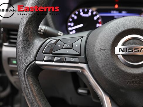 Used 2023 Nissan Sentra SV FWD image 15
