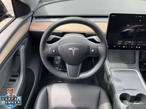 Used 2023 Tesla Model Y Long Range AWD/4WD image 45