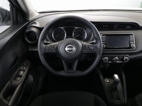 New 2025 Nissan Kicks Play S image 11