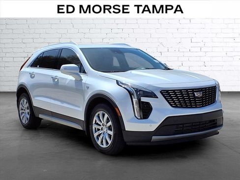Used 2023 Cadillac XT4 Premium Luxury w/ Cold Weather Package FWD image 5