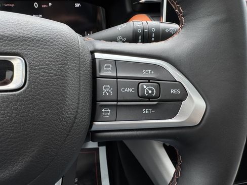 Used 2022 Jeep Compass Limited w/ Elite Group AWD/4WD image 36