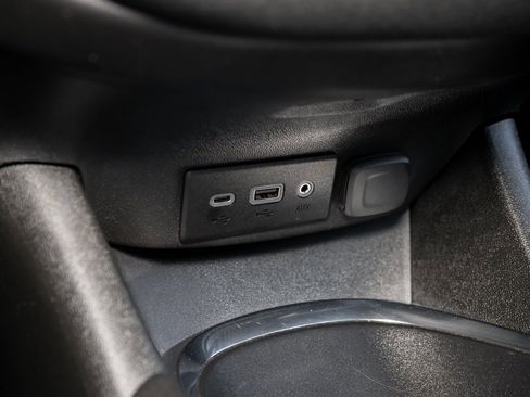 Used 2024 Chevrolet Malibu LT image 34