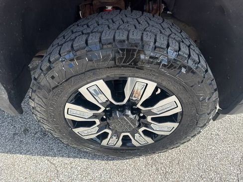 Certified 2024 GMC Sierra 3500 Denali w/ Denali Reserve Package image 9