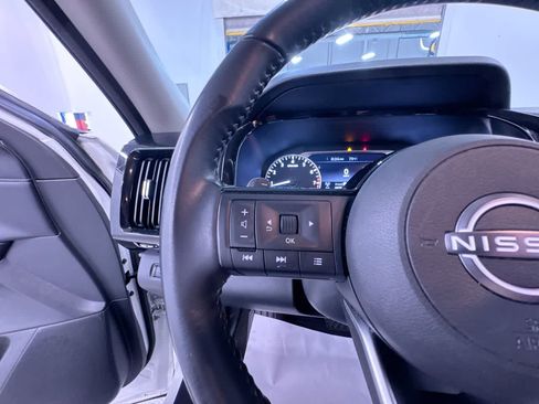 Used 2022 Nissan Pathfinder SV AWD/4WD image 20