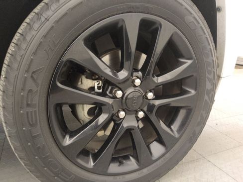 Used 2019 Jeep Grand Cherokee Altitude RWD image 31