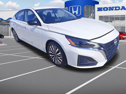 Used 2025 Nissan Altima 2.5 SV