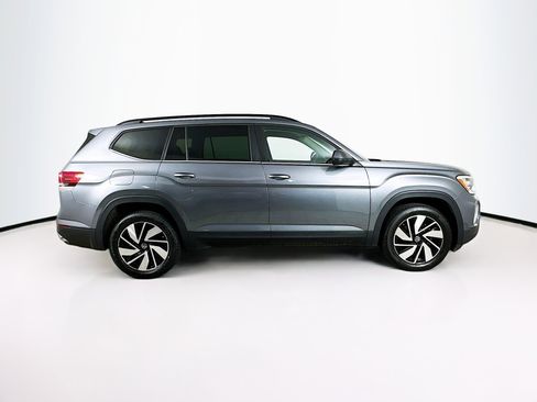 Used 2025 Volkswagen Atlas SE image 10