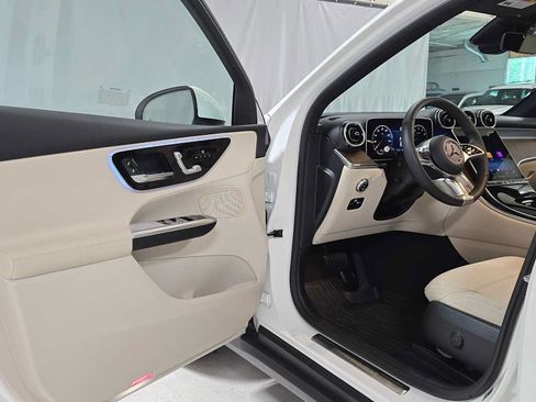 Certified 2026 Mercedes-Benz GLC 300 4MATIC image 19