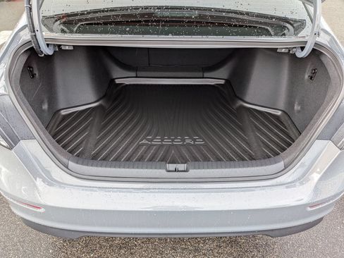 Used 2025 Honda Accord SE image 31