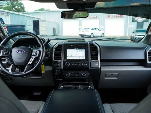 Used 2019 Ford F150 XLT w/ Equipment Group 302A Luxury AWD/4WD image 10