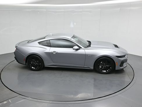 Used 2025 Ford Mustang GT RWD image 49