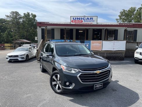 Used 2018 Chevrolet Traverse LT AWD/4WD image 2