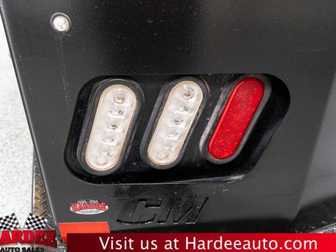Used 2024 GMC Sierra 3500 Denali AWD/4WD image 9