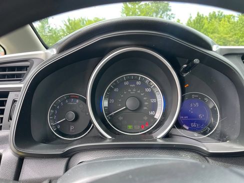 Used 2016 Honda Fit LX image 9