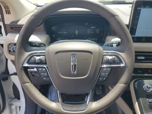 Certified 2023 Lincoln Nautilus Reserve AWD/4WD image 14