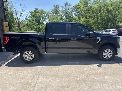 Used 2023 Ford F150 XLT AWD/4WD image 3