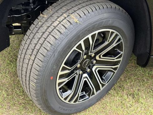 New 2026 Jeep Grand Wagoneer 2WD w/ Premium Group I image 18