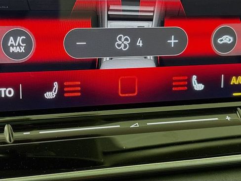 New 2026 Volkswagen Tiguan SE image 20