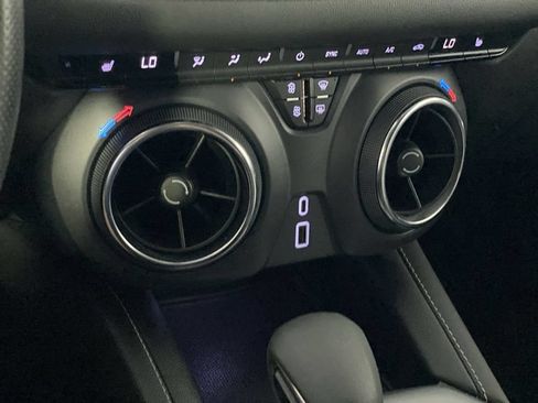 Used 2025 Chevrolet Blazer LT FWD image 23