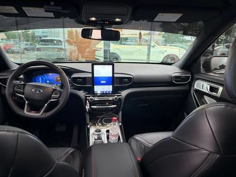Used 2024 Ford Explorer ST w/ Technology Package AWD/4WD image 7