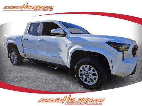 Used 2024 Toyota Tacoma SR5 image 1