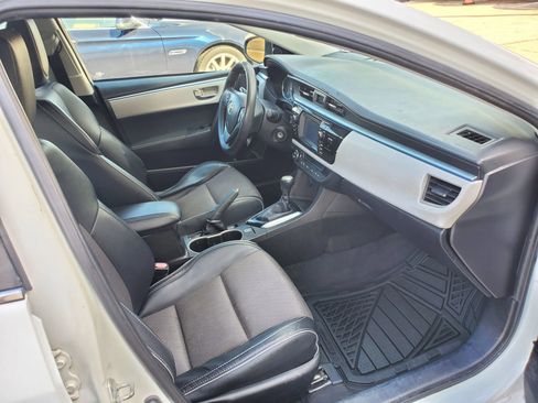 Used 2015 Toyota Corolla LE FWD image 19