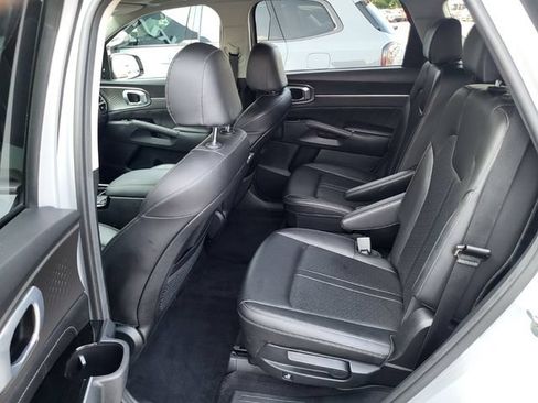 Certified 2023 Kia Sorento SX FWD image 14