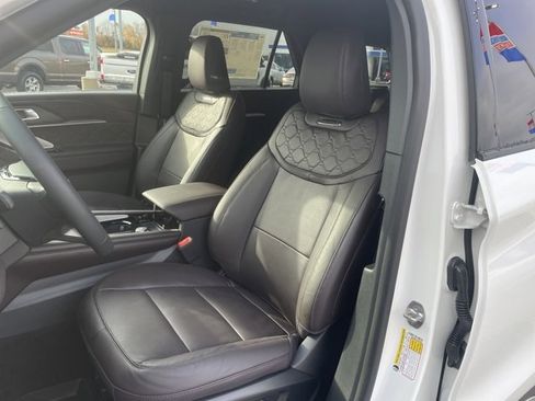 New 2026 Ford Explorer Platinum w/ LUX Leather Package image 24