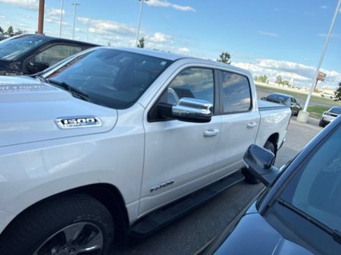 Used 2023 RAM 1500 Laramie AWD/4WD image 4