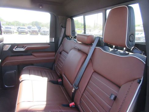 New 2026 GMC Sierra 2500 Denali Ultimate AWD/4WD image 13