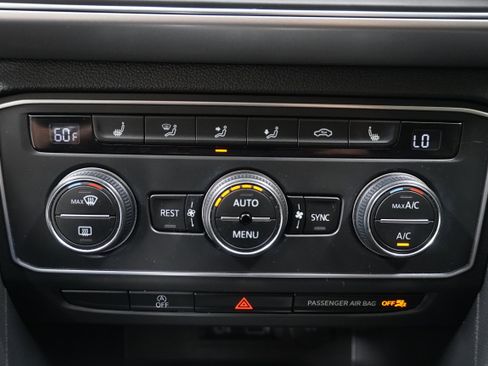 Used 2018 Volkswagen Atlas SE FWD image 21