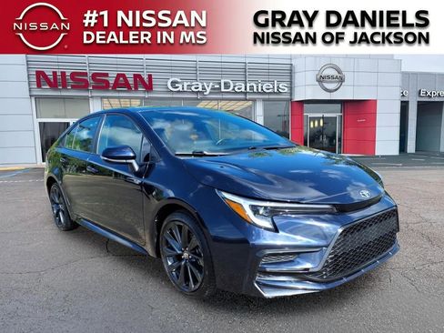 Used 2024 Toyota Corolla SE FWD image 1