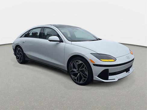New 2025 Hyundai Ioniq 6 Limited image 3