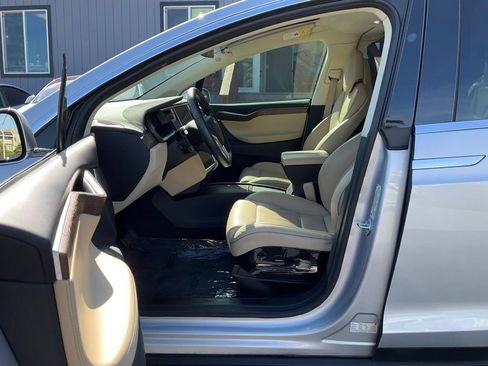Used 2016 Tesla Model X 75D AWD/4WD image 15