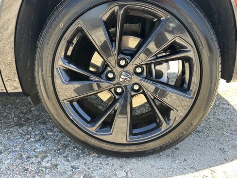 Certified 2025 Buick Envision Sport Touring AWD/4WD image 20
