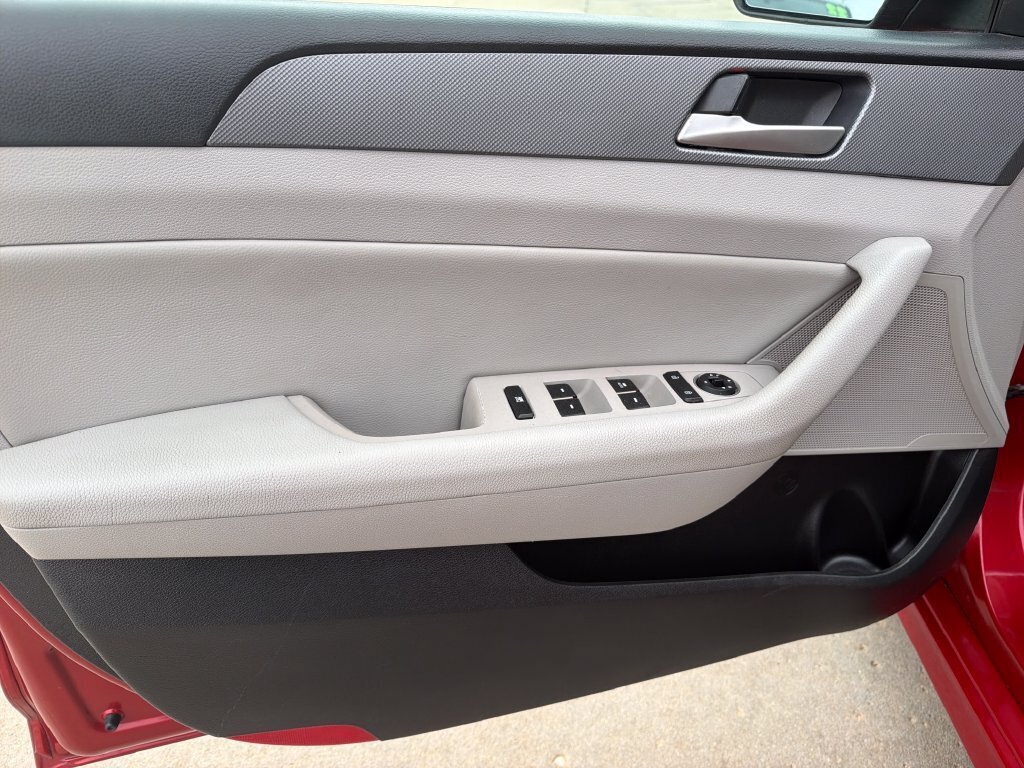 Used 2018 Hyundai Sonata SEL FWD image 10