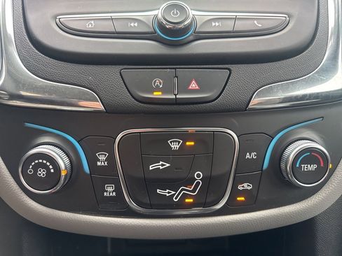 Used 2023 Chevrolet Equinox LS image 20