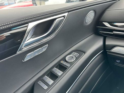 Used 2025 Genesis GV80 2.5T Standard image 32